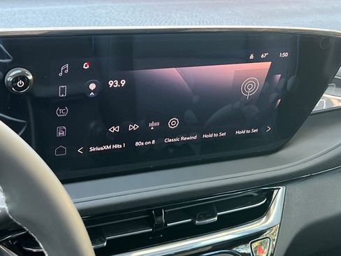 New 2026 Buick Envista Sport Touring image 17