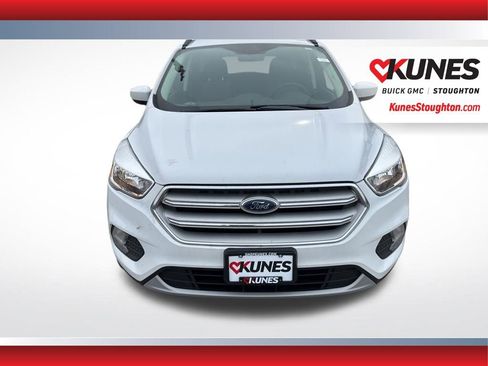 Used 2018 Ford Escape SE image 3
