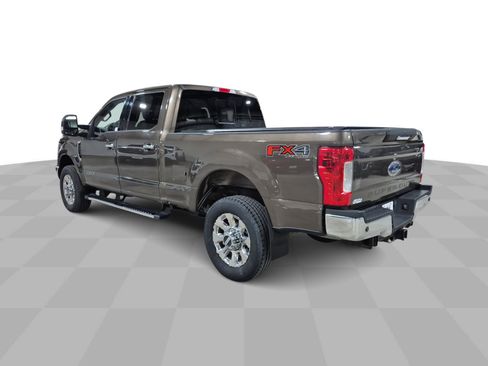 Used 2017 Ford F250 Lariat AWD/4WD image 7