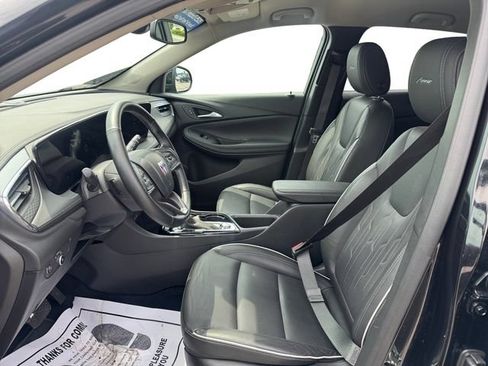 Used 2025 Buick Encore GX Avenir w/ Avenir Convenience Package AWD/4WD image 10