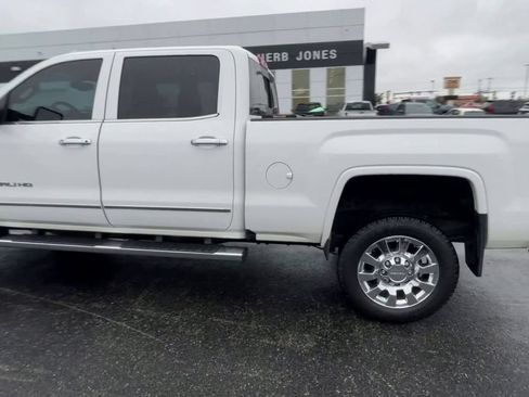 Used 2016 GMC Sierra 2500 Denali w/ Suspension Package, Off-Road AWD/4WD image 7
