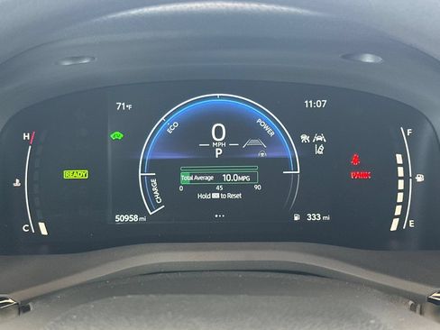 Used 2025 Toyota Camry LE AWD/4WD image 28