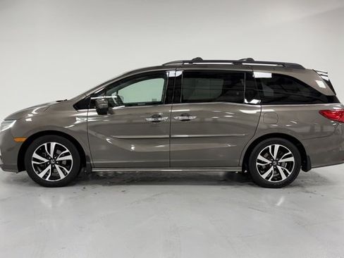 Used 2019 Honda Odyssey Elite image 2
