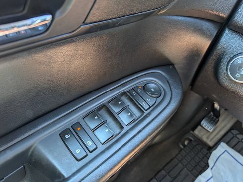 Used 2015 Chevrolet Traverse LTZ AWD/4WD image 20