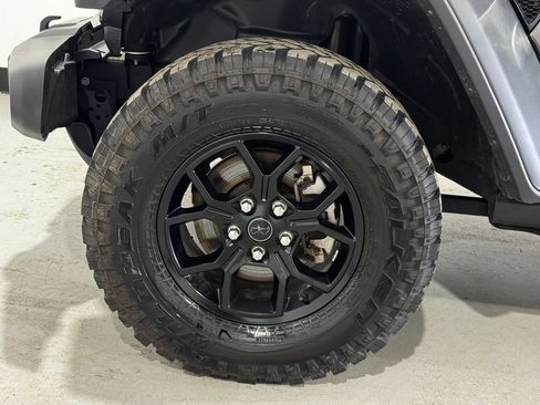 Used 2025 Jeep Wrangler Unlimited Sport AWD/4WD image 8