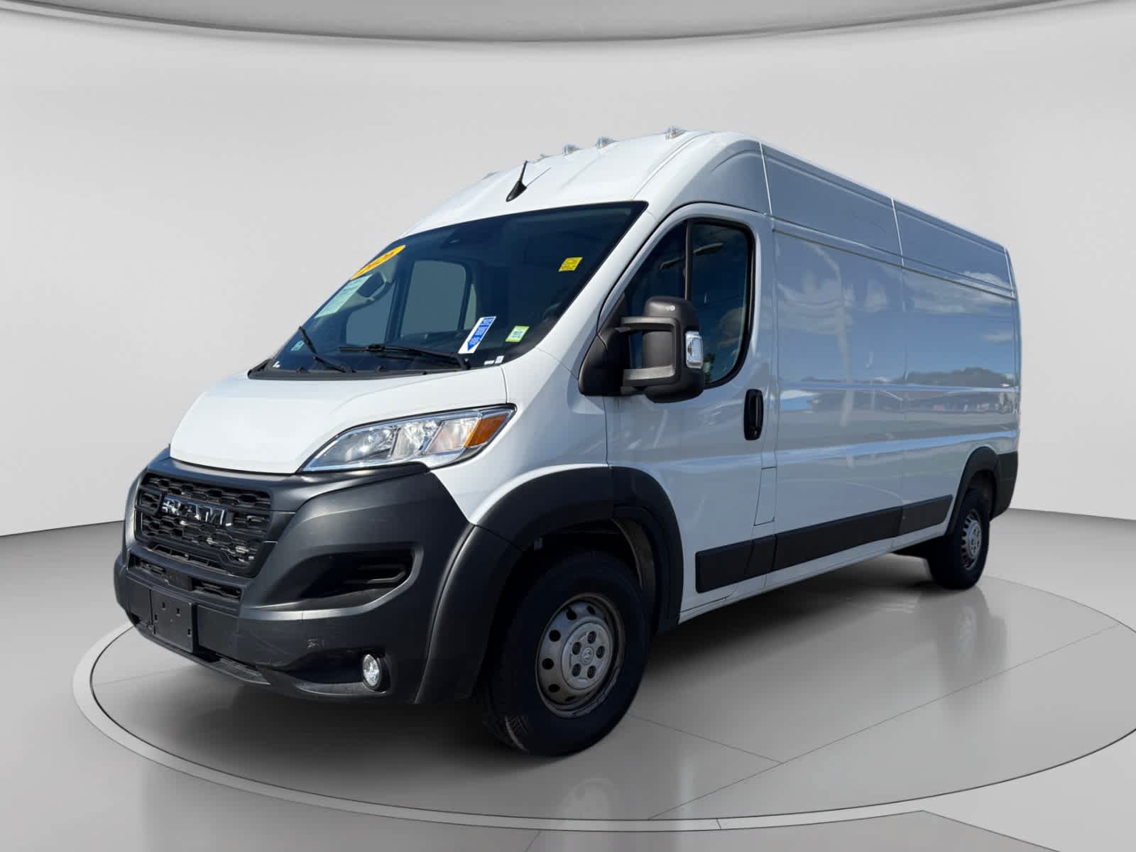 Used 2026 RAM ProMaster 2500 w/ Convenience Group FWD image 3