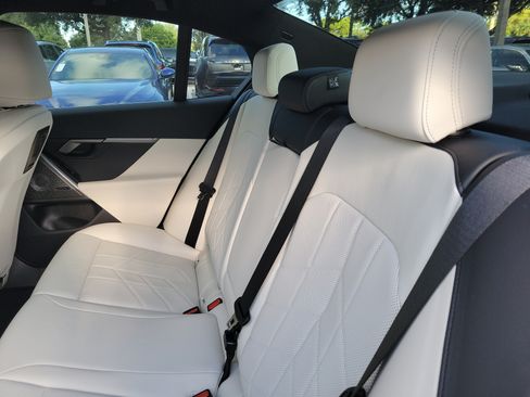 Certified 2026 BMW i5 M60 w/ Premium Package RWD image 9