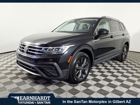 Used 2022 Volkswagen Tiguan SE w/ Panoramic Sunroof Package AWD/4WD image 1