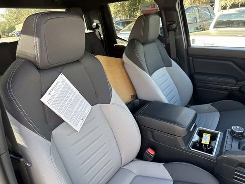 Certified 2025 Toyota Tacoma TRD Off-Road image 16