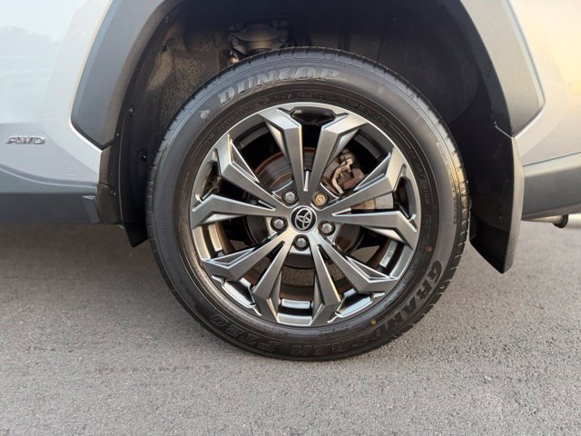 Used 2023 Toyota RAV4 XLE Premium AWD/4WD image 29
