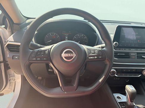 Used 2025 Nissan Altima 2.5 S image 21
