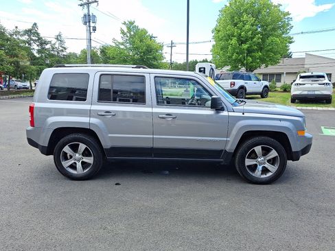 Used 2016 Jeep Patriot High Altitude AWD/4WD image 4