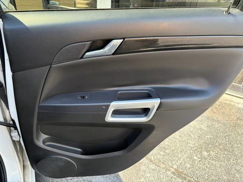 Used 2014 Chevrolet Captiva Sport LT w/ Convenience Package FWD image 15