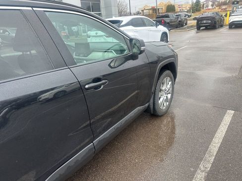 Used 2020 Toyota RAV4 XLE Premium image 14