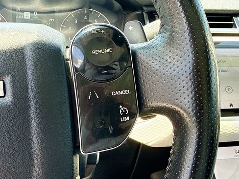 Used 2020 Land Rover Range Rover Velar S AWD/4WD image 37