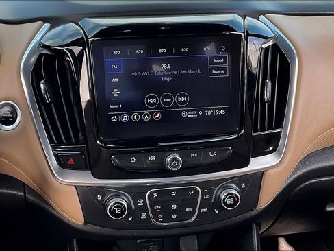 Used 2022 Chevrolet Traverse Premier image 6