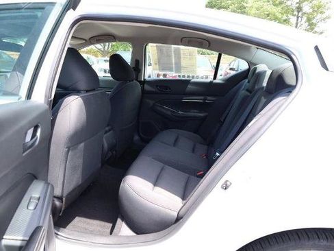 Certified 2025 Nissan Altima 2.5 SV FWD image 19