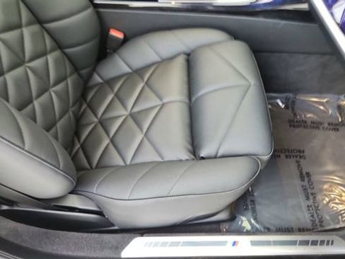 Used 2025 BMW 740i image 23