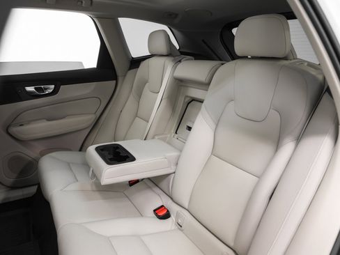 Used 2025 Volvo XC60 B5 Plus w/ Protection Package Premier image 46