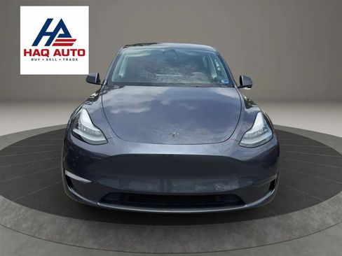 Used 2021 Tesla Model Y Long Range AWD/4WD image 2