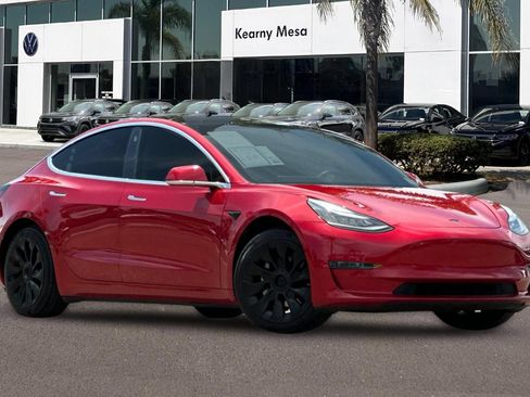 Used 2020 Tesla Model 3 Standard Range Plus RWD image 2