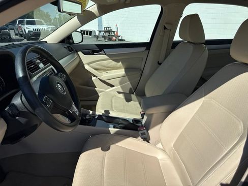 Used 2013 Volkswagen Passat 2.5 SE FWD image 18