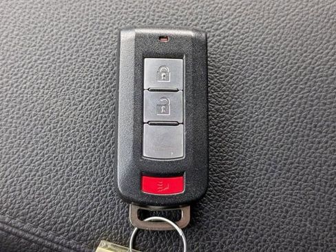 Used 2022 Mitsubishi Outlander Sport SE FWD image 32