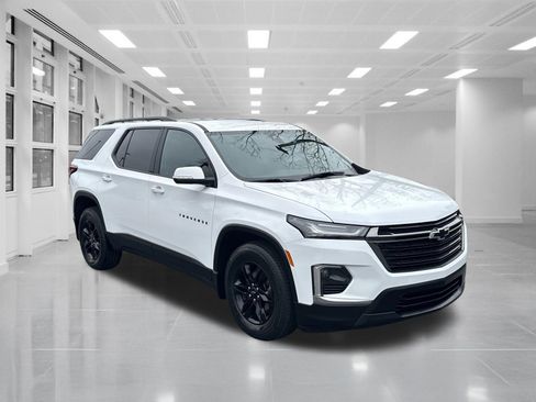 Certified 2023 Chevrolet Traverse LT image 3