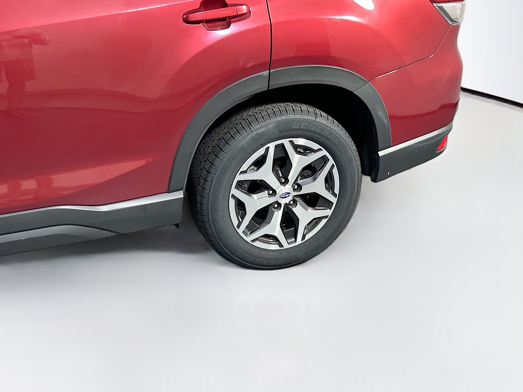 Used 2023 Subaru Forester Premium AWD/4WD image 30