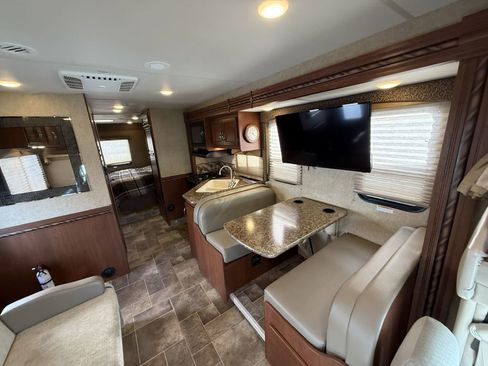 Used 2016 Ford E-450 and Econoline 450 Super Duty w/ Motorhome Prep Package image 74