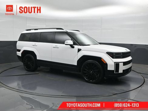 Used 2025 Hyundai Santa Fe Calligraphy AWD/4WD image 1