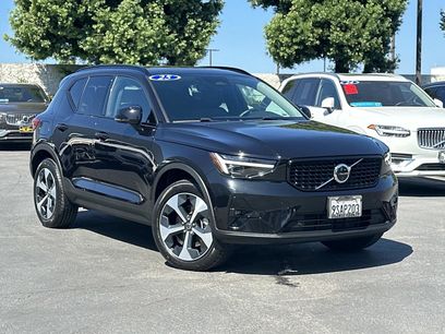 Certified 2025 Volvo XC40 B5 Plus w/ Protection Package Premier