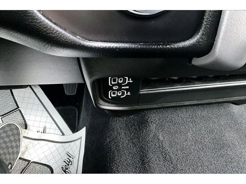 Used 2024 RAM 2500 Big Horn image 27