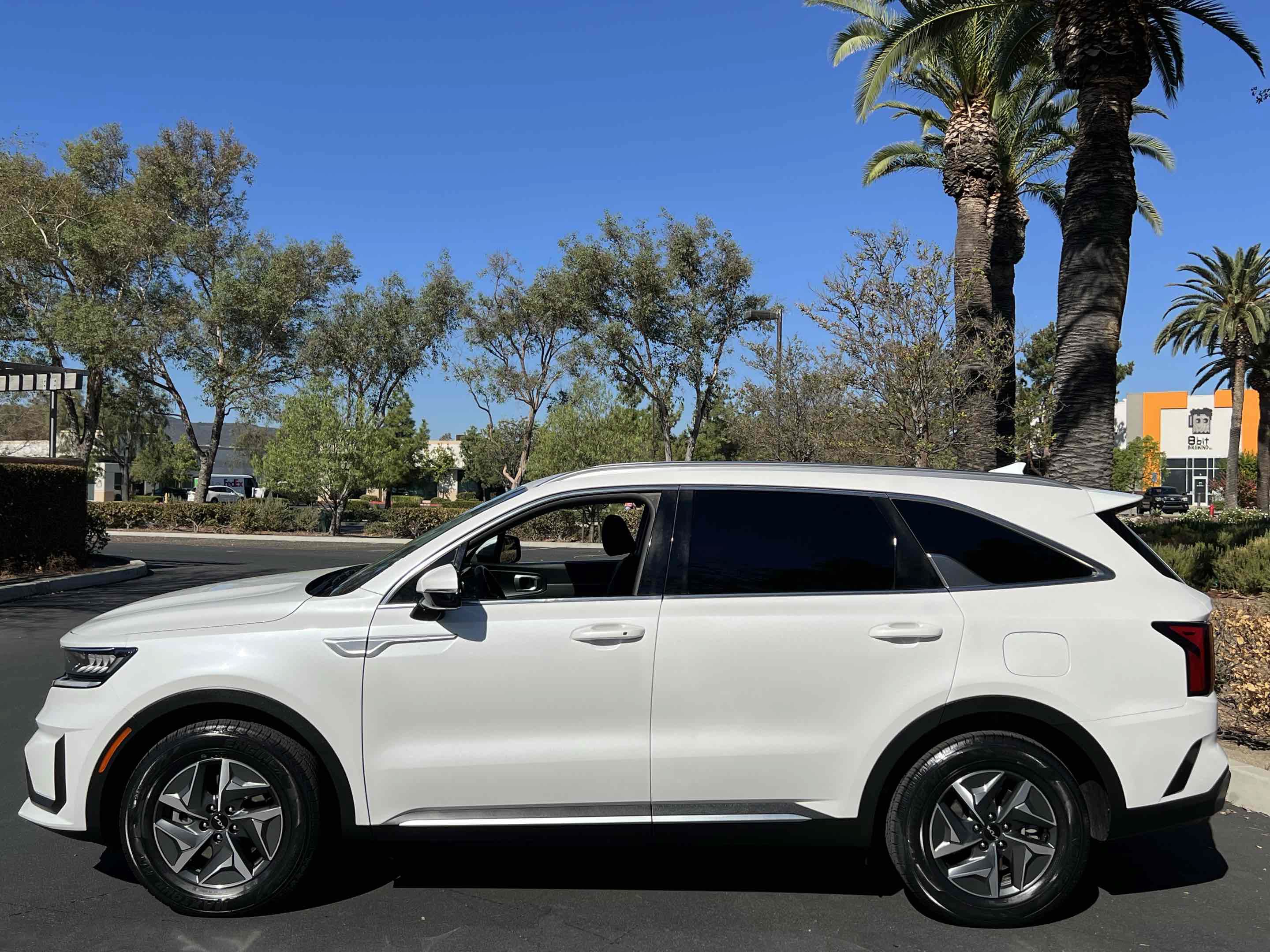Used 2022 Kia Sorento S FWD image 19