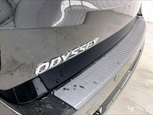 New 2026 Honda Odyssey Touring image 18