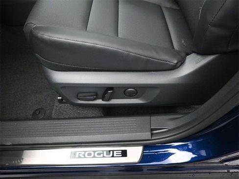 New 2026 Nissan Rogue SV image 28
