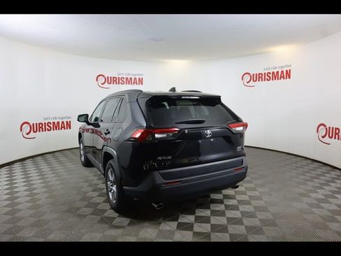 Used 2025 Toyota RAV4 XLE image 9