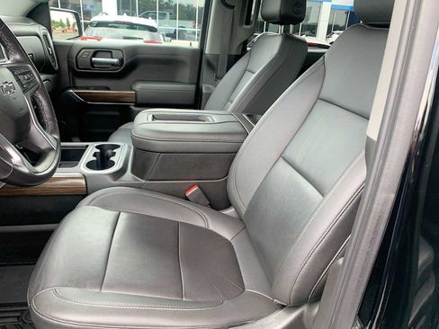 Certified 2022 Chevrolet Silverado 1500 LT Trail Boss w/ Convenience Package II AWD/4WD image 18