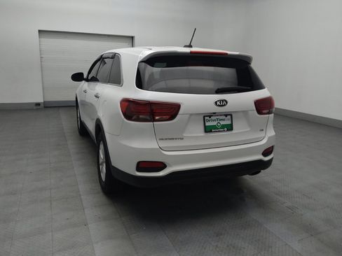 Used 2020 Kia Sorento AWD V6 image 5
