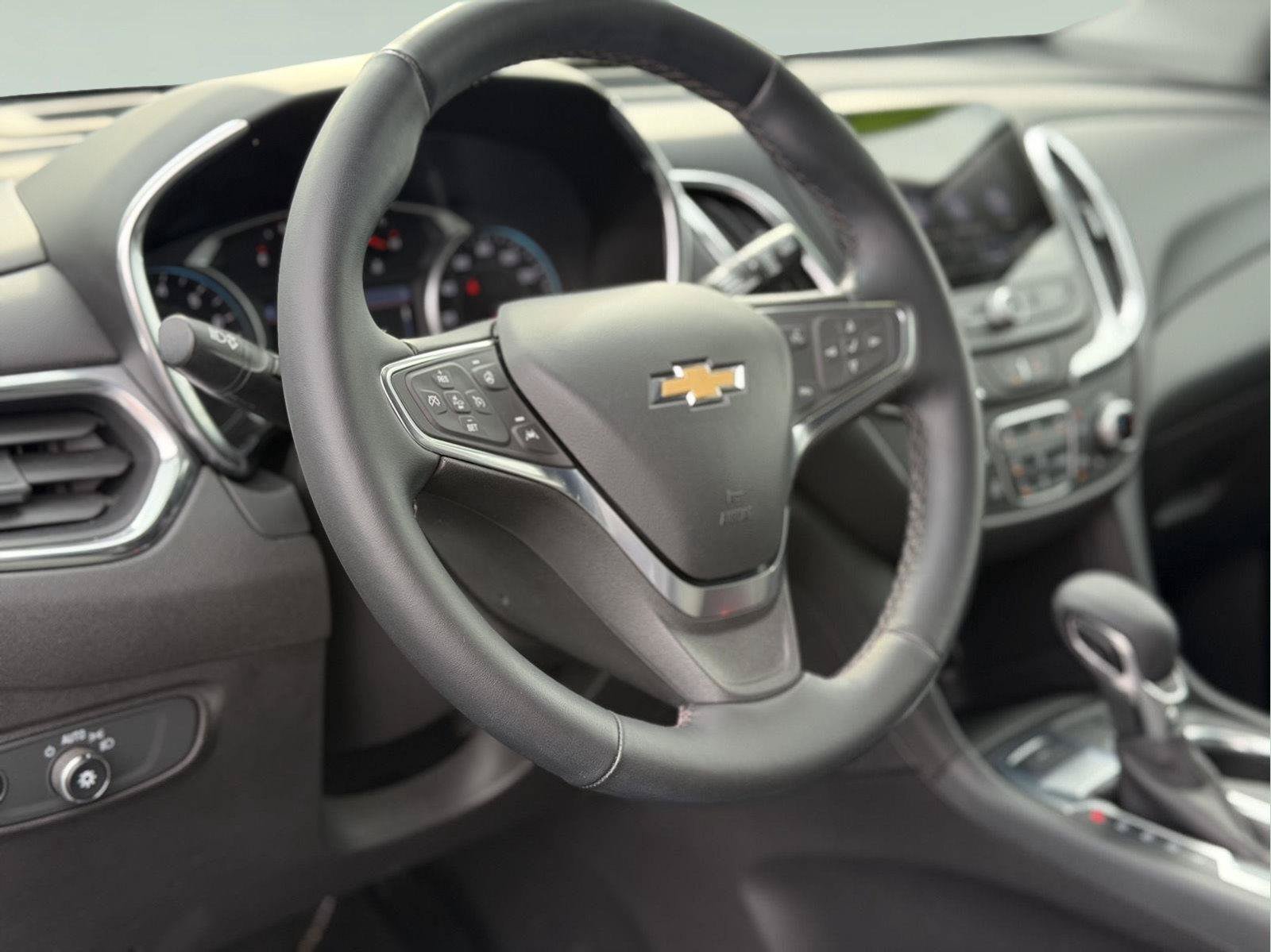 Used 2024 Chevrolet Equinox LT AWD/4WD image 25