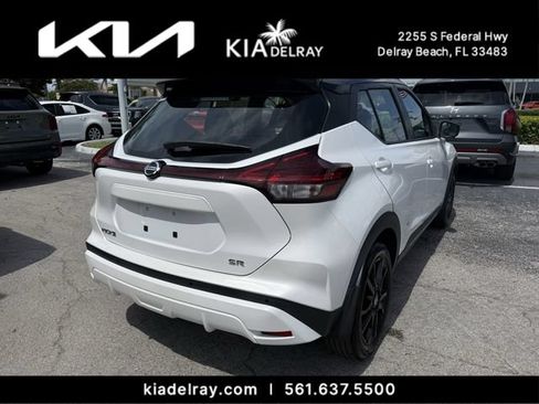 Used 2021 Nissan Kicks SR FWD image 3