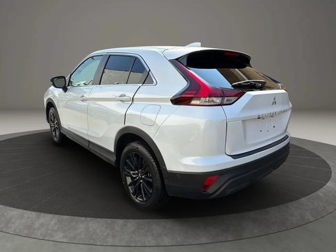 Used 2024 Mitsubishi Eclipse Cross LE AWD/4WD image 7