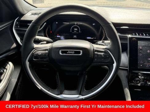 Certified 2025 Jeep Grand Cherokee Altitude AWD/4WD image 18