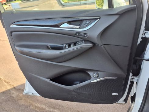 Used 2019 Buick Enclave Avenir AWD/4WD image 19