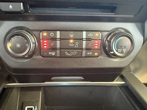 Used 2018 Ford F150 XLT w/ Equipment Group 302A Luxury image 30