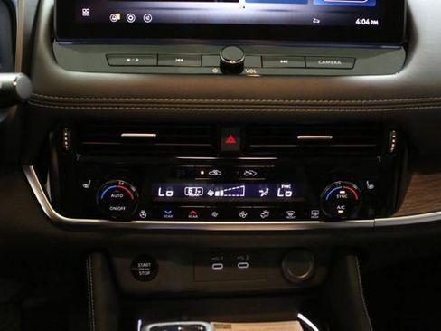 New 2026 Nissan Rogue Platinum image 13