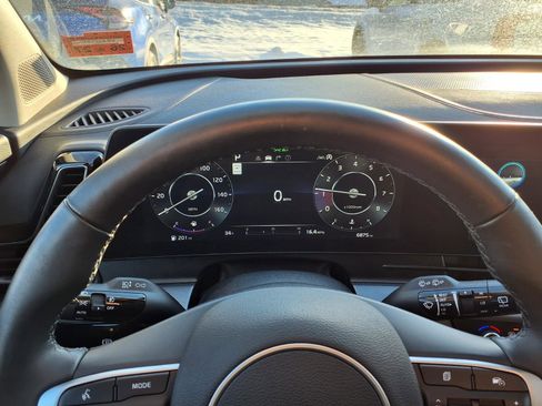 Certified 2025 Kia Sportage SX image 9