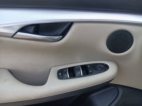 Used 2020 INFINITI QX50 Luxe w/ Navigation Package image 17