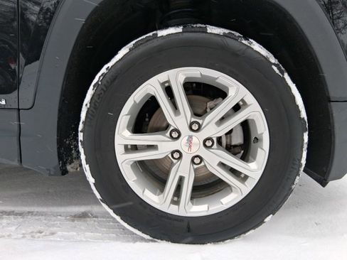 Used 2022 GMC Terrain SLE w/ Driver Convenience Package image 8