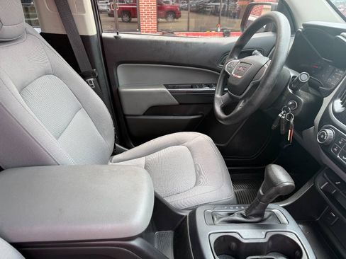 Used 2018 GMC Canyon 2WD Crew Cab w/ Convenience Package image 10
